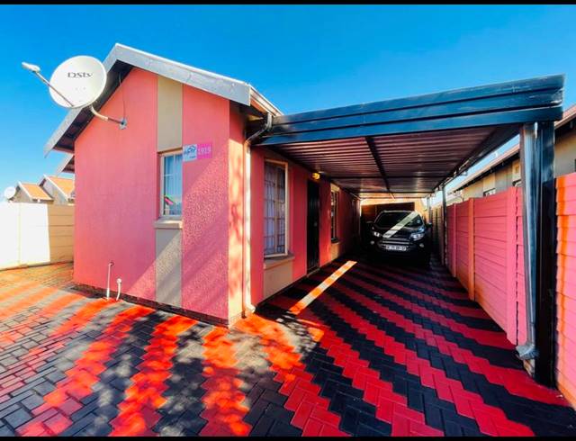 3 BEDROOM HOUSE FOR SALE IN SKY CITY